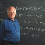 Un ritratto di Peter Higgs