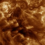Immagine della corona solare ripresa da Hi-C alla lunghezza d'onda di 19,3 nanometri, in luce ultravioletta (NASA)