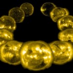 La corona del Sole durante l'ultimo ciclo (1996-2006).
Iota Hor percorre il suo ciclo coronale in solo 1.6 anni e la sua luminosita' in raggi X e' maggiore di quella del Sole.