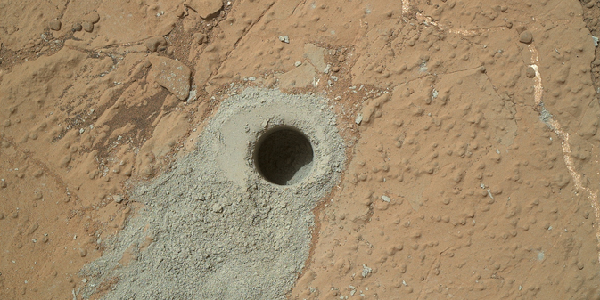 Il secondo foro su Marte nel sito di Cumberland (credit: NASA/JPL-Caltech/MSSS)