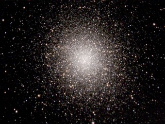L'ammasso globulare Messier 13, nella costellazione di Ercole