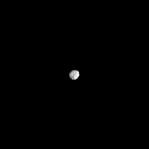 La luna Giano, un satellite naturale di Saturno, conosciuto anche come Saturno X,  scoperto da Audouin Dollfus il 15 dicembre 1966. Crediti: NASA/JPL-Caltech/Space Science Institute