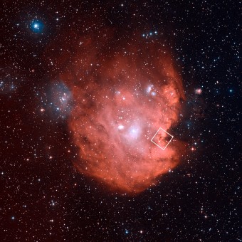 Immagine composita ad ampio campo di NGC 2174.  Crediti: NASA, ESA, Digitized Sky Survey (DSS), STScI/AURA, Palomar/Caltech