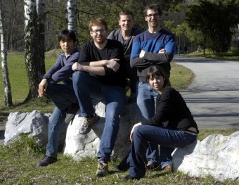 Il "team dell'erbio" al completo. Da sinistra: Kiyotaka Aikawa, Albert Frisch, Simon Baier, Michael Mark e Francesca Ferlaino. Crediti: Erbium Team, University of Innsbruck