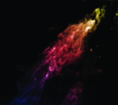 Immagine in falsi colori della Nube di Smith ottenuta dai dati del Green Bank Telescope (GBT). Credit: NRAO/AUI/NSF