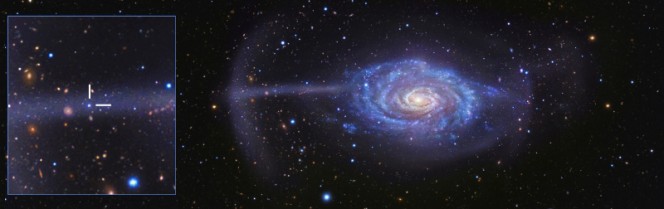 La galassia Ombrello (Umbrella Galaxy) prende il nome dalla misteriosa caratteristica evidenziata nel riquadro a sinistra. Si tratta di un ammasso di detriti appartenenti a una piccola galassia, triturati a pezzi dall'azione della forza di gravità. L'immagine è il risultato di una combinazione di dati raccolti dal BlackBird Remote Observatory Telescope in Nuovo Messico e dal Subaru Telescope a Mauna Kea, nelle Hawaii. Crediti: R. Jay Gabany.