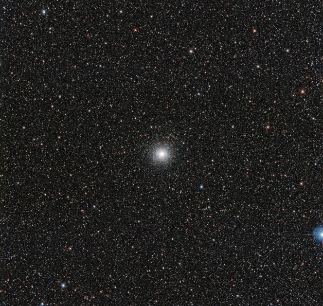 L'ammasso globulare Messier 54, che non appartiene alla Via Lattea, ma fa parte di una piccola galassia satellite, la Galassia Nana del Sagittario. Crediti: ESO
