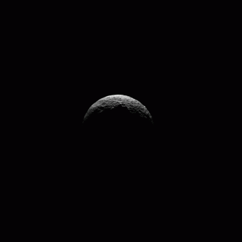 Filmato delle prime immagini scattate dalla camera di Dawn al polo nord di Cerere il 10 Aprile 2015.  Crediti: NASA/JPL-Caltech/UCLA/ASI/INAF