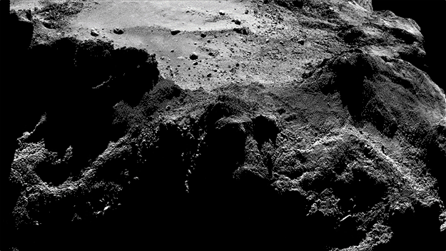 Questo filmato mostra uno zoom dell'immagine di OSIRIS del 13 dicembre 2014 presa da una distanza di circa 18 km dalla superficie della cometa 67P. Lo zoom si conclude su un candidato promettente situato appena fuori dall'ellisse di CONSERT. Questo candidato non è visibile nelle immagini del 22 ottobre, ma appare nelle immagini catturate sia il 12 che il 13 dicembre. Crediti: ESA/Rosetta/MPS per il team OSIRIS MPS/UPD/LAM/IAA/SSO/INTA/UPM/DASP/IDA.