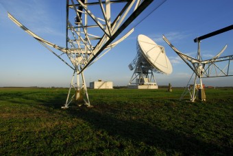 Il radiotelescopio INAF di Medicina (BO). Insieme a quello di Noto, sempre dell'INAF, e a quello di Matera dell'ASI, fa parte della rete VLBI globale. Pur non partecipando direttamente al calcolo di UT1, le antenne italiane contribuiscono alla stima dei paramentri di orientazione terrestre sul lungo periodo. Crediti: INAF/R. Cerisola