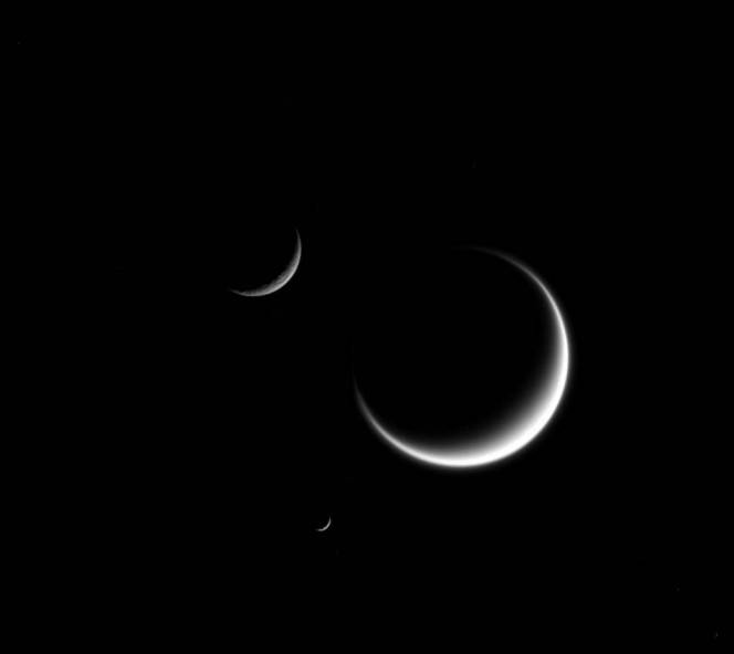 Titano, Mimas e Rea. Crediti: NASA/JPL-Caltech/Space Science Institute