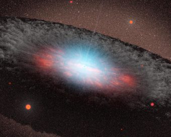 Rappresentazione artistica di un buco nero supermassiccio al centro di una galassia. Crediti: NASA/JPL-Caltech