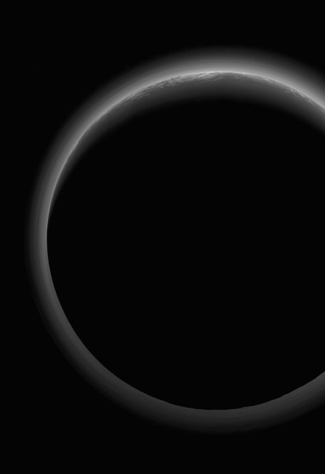 Il crepuscolo su Plutone. Crediti: NASA/Johns Hopkins University Applied Physics Laboratory/Southwest Research Institute 