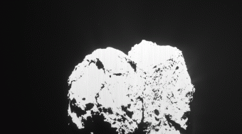 L'esplosione sul nucleo della cometa 67P Churyumov-Gerasimenko avvenuta il 19 febbraio scorso e ripresa dalla Wide Angle Camera (WAC) dello strumento OSIRIS. Crediti: ESA/Rosetta/MPS for OSIRIS Team MPS/UPD/LAM/IAA/SSO/INTA/UPM/DASP/IDA