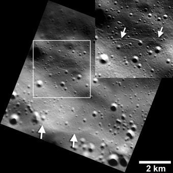 Piccole scarpate di linea di faglia individuate su Mercurio, di solo poche decine di metri di larghezza. Crediti: NASA/JHUAPL/Carnegie Institution of Washington/Smithsonian Institution