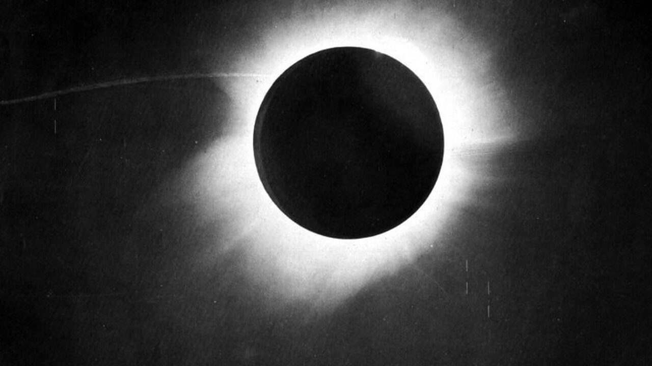 Foto storica eclissi del 1919  Credits: INAF